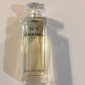 Chanel NO 5 perfume